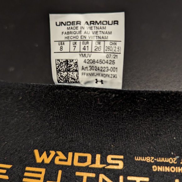 Under Armour Waterproof Running Shoes for men. Size US 8. - Picture 7 of 9